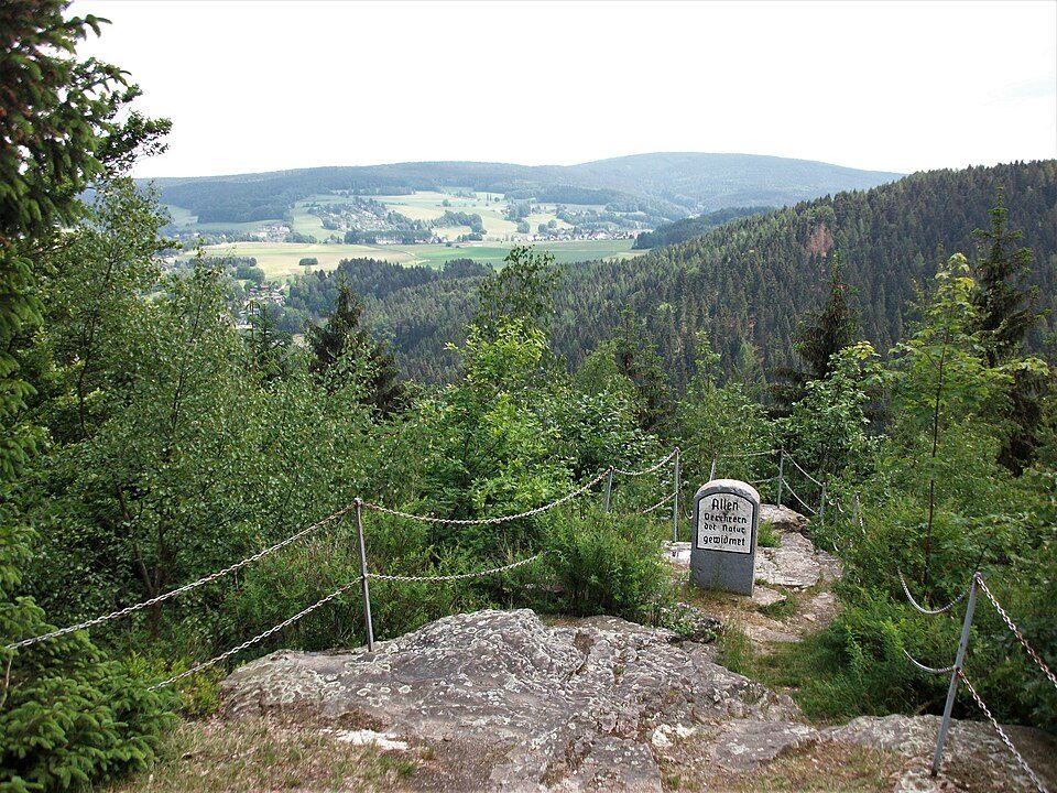 Ww Bockau - Straße Blauenthal/Sosa, Markierung mangelhaft