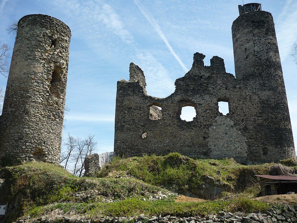 Kostomlaty pod Milešovkou (zamek)