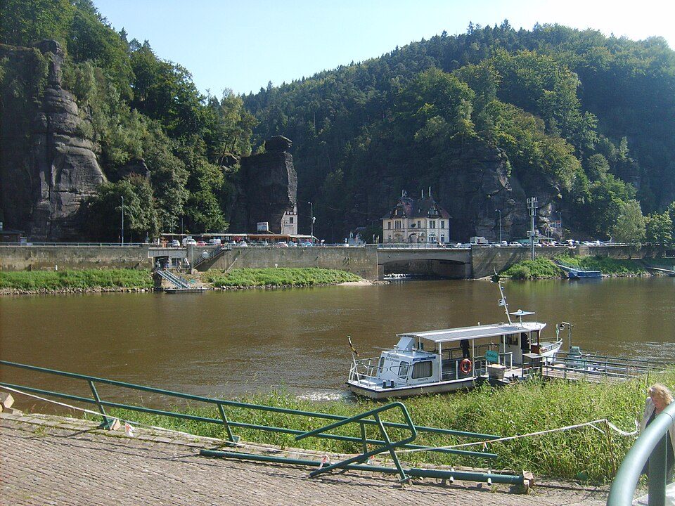 Odbočka k vrcholu (vyhlídce)