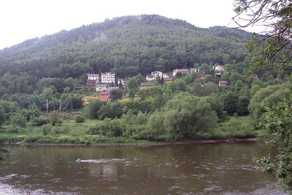 Labská stráž (odbočka k vrcholu/vyhlídce)