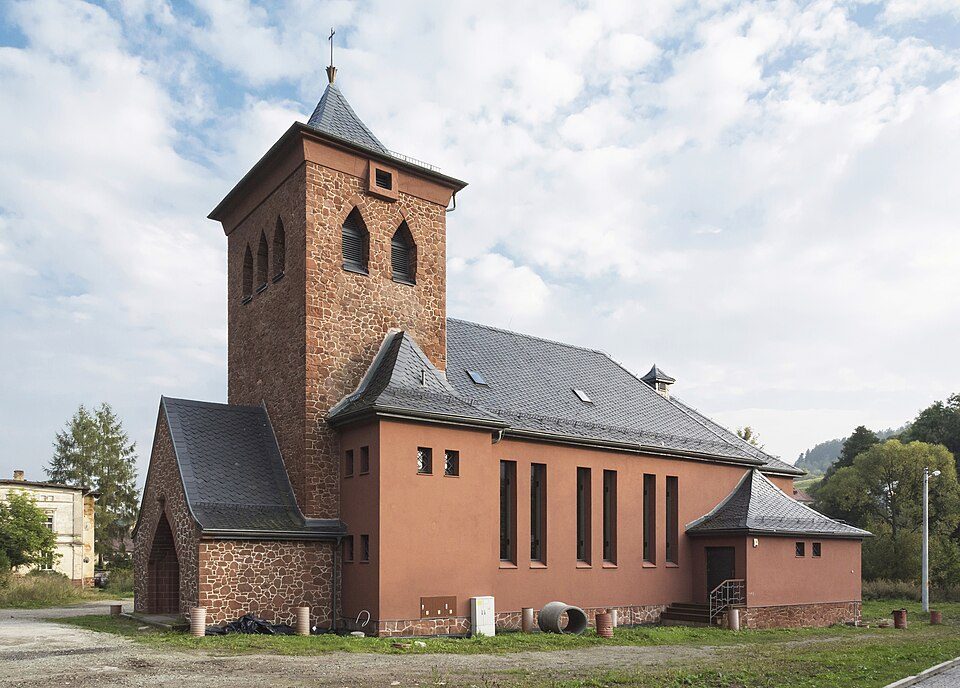 Lisie Skały – Ludwikowice Kłodzkie