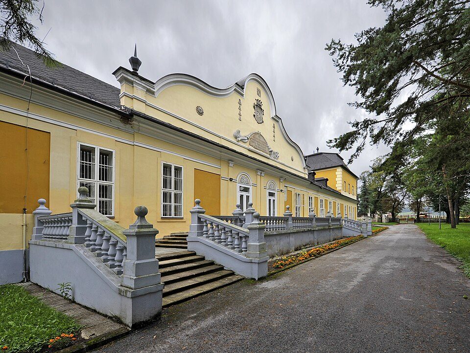 Sivá Brada - Dreveník