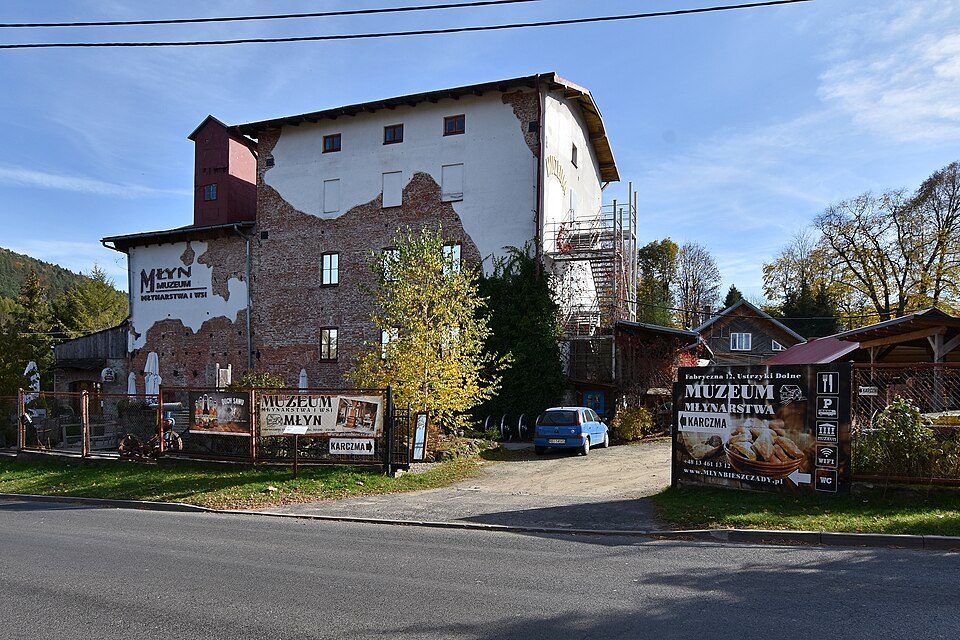 Muzeum Młynarstwa i Wsi w Ustrzykach Dolnych