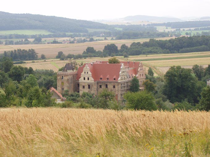 Zamek w Goli Dzierżoniowskiej - Uroczysko Siedmiu Stawów