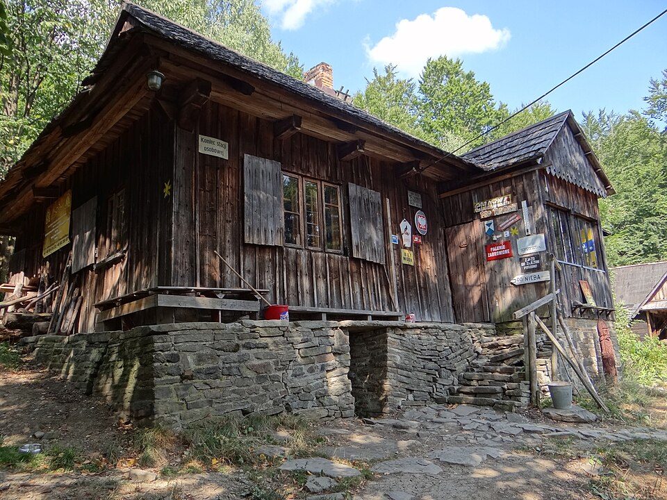 Chatka pod Potrójną